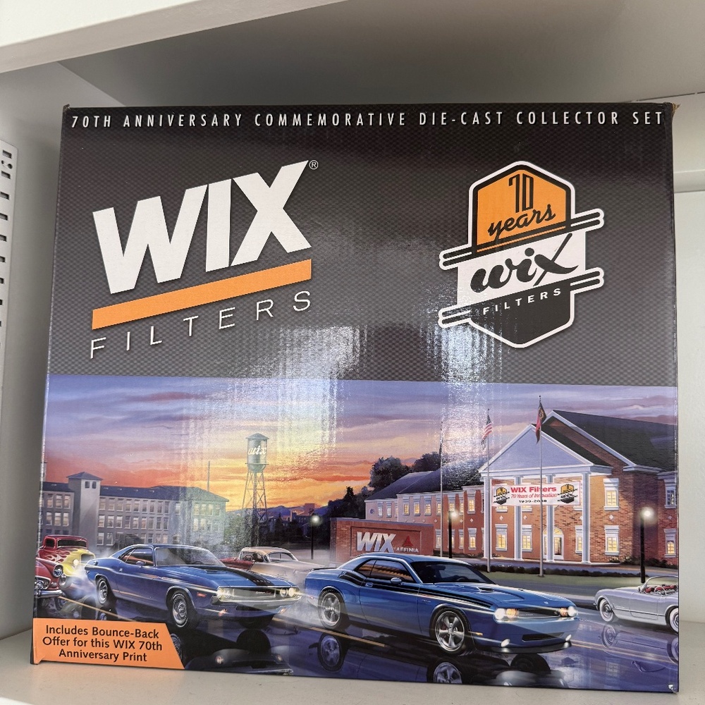 WIX Filters 70th Anniversary Challenger R/T Die-Cast Collector Two Car Set 99170